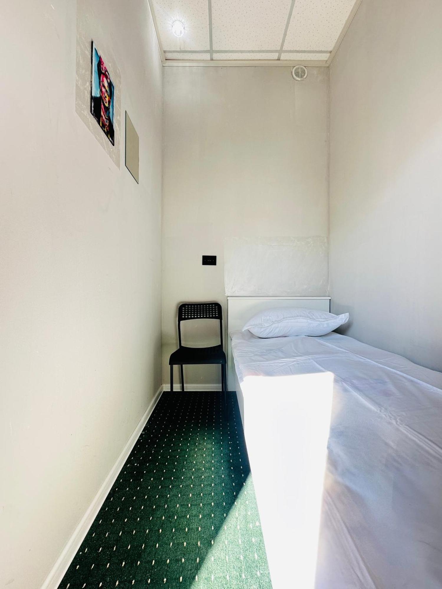 Center Capsule Hotel Almaty Exterior foto